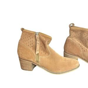 Vintage 7 Eight Soared Camel Boots size 9